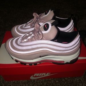 Brand New/never worn Nike Airmax
